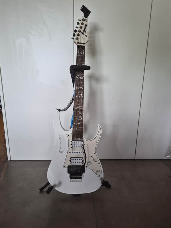 Ibanez JEM Junior Steve Vai 2022 - White image 1