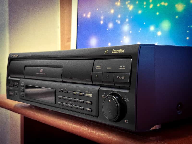 Pioneer CLD-S201 🌈RaRe🌈 Vintage Laserdisc Player Deck image 1