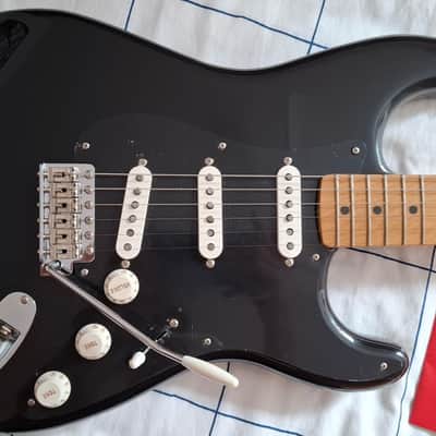 Fender Vintera II Limited Edition 50s Stratocaster Roasted Maple Fingerboard 2024 - Black image 2