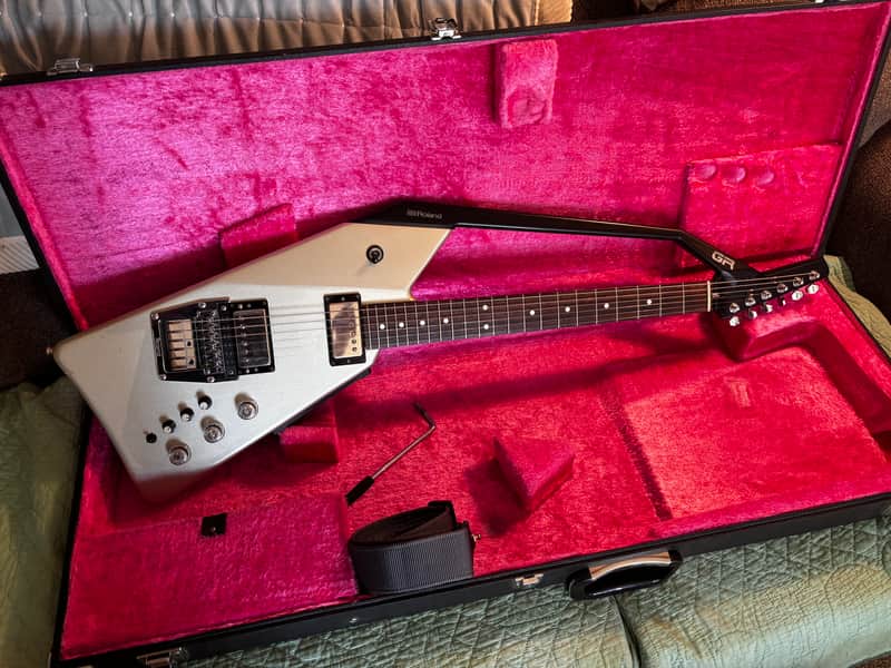 Roland G-707 | Reverb Canada