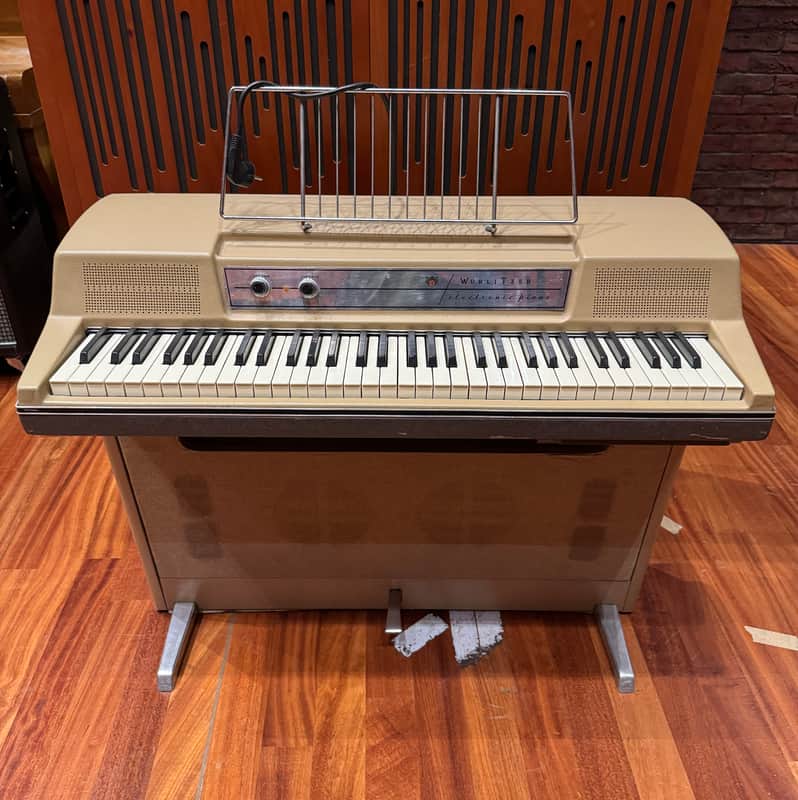 Wurlitzer 200 with 206 Cabinet (original 70s) - Cream image 1