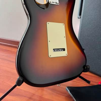 Fender American Ultra Stratocaster 2021 - Ultraburst image 7