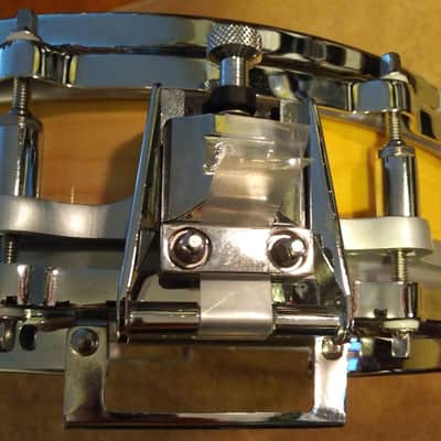Pearl  Piccolo Snare 14" free floating 1990 maple image 5