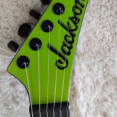 Jackson Pro Plus Series Soloist™ SLA2 HT Guitar, Ebony Fingerboard, Toxic Apple image 2
