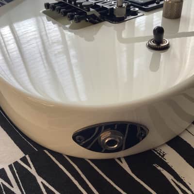 ESP  M-II SNOWHITE 2010 - EMG’S image 9