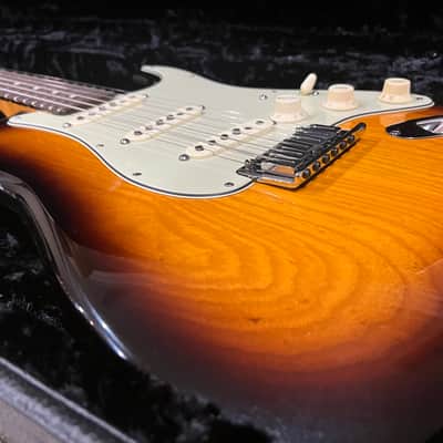 Fender Custom Shop Deluxe Stratocaster 2009 - Birdseye Neck image 3