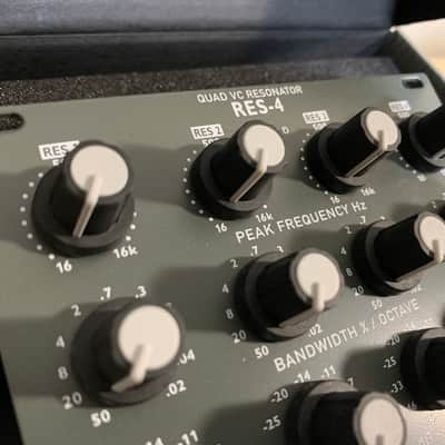 Cwejman RES-4 Quad VC Generator(2020) - Grey image 4