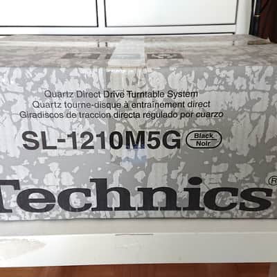 Technics SL-1210M5G (new in the box + 2 original dust covers) - Black image 2