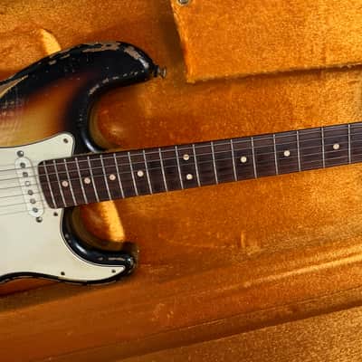 MJT  Stratocaster **1 PIECE BODY** Heavy relic with Fender case & Extra set of 59' pick-ups image 6