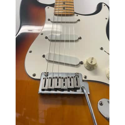 Fender USA Stratocaster 1989 in 3 Tone Sunburst with Fender Lace Sensor Pickups and Hardcase Pre-Owned image 12