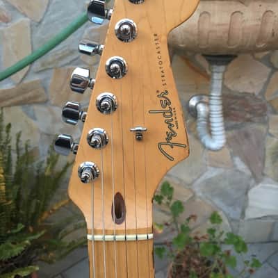 RIF 119 Fender Stratocaster 2000 Corona California With Case and Fender Card image 6