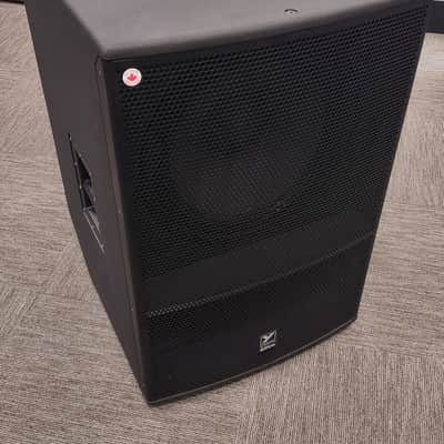 Used Yorkville ES18P Powered Subwoofer  w/Tuki Cover image 1