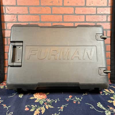 Furman SPB-8C Powered Pedal Board w/Rolling Hard Case image 2