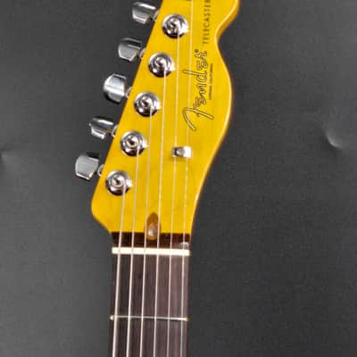 Fender American Professional II Telecaster®, Rosewood Fingerboard, 3-Color Sunburst image 5