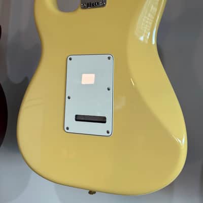 Fender Player Stratocaster with Maple Fretboard 2018 - 2024 - Buttercream image 8