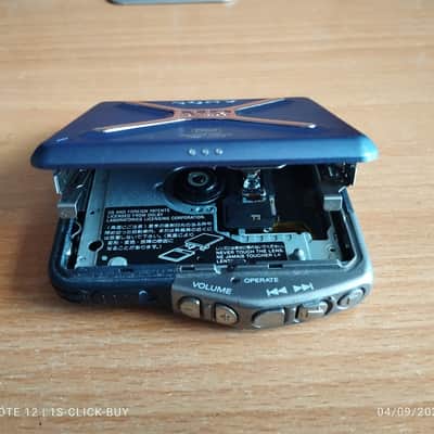 Sony MZ E44 1998 - Sony Walkman Portable mini disc Player MZ- E44 Blue good working image 6