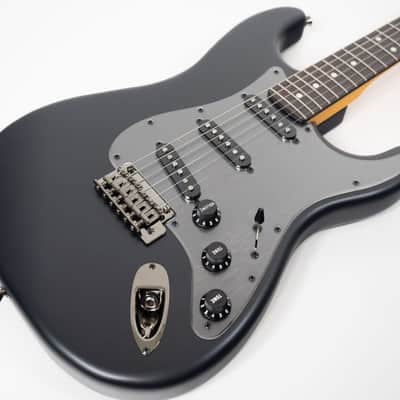 [SALE Ends Sep 24] [NEW] Fender Made in Japan Hybrid II 2026 Collection Stratocaster Matte Phantom Black Satin Metallic Rosewood image 4