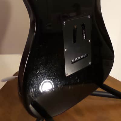 Silvertone SS-11 Strat Style Electric Guitar image 6