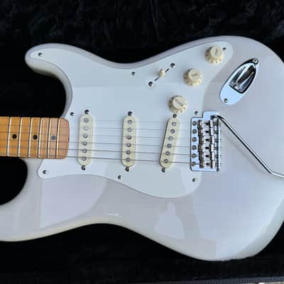 Fender Eric Johnson Stratocaster with Maple Fretboard 2005 - Present White Blonde image 2