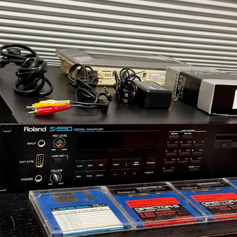 Roland S-550 サンプラー・レア Roland S-550 Digital Sampler 1988 | Reverb Canada