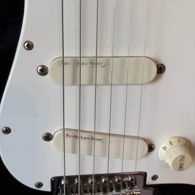 1995 Fender Stratocaster MIM – Lace Sensors – Very Good – Hardshell Case image 4