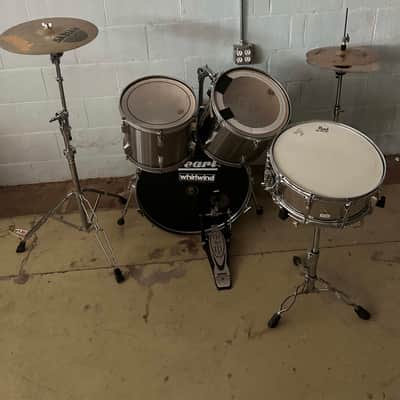 Pearl Drum Set 4 piece - metallic image 2