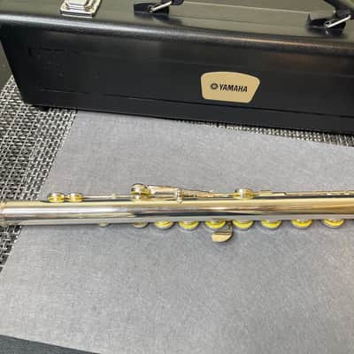 Yamaha  YFL-282 Standard Open Hole Flute with Case image 5