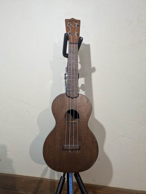 Martin Style 1 concert ukulele 1930s. plays great! image 1