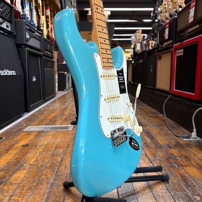 Fender Player II Stratocaster Electric Guitar Aquatone Blue image 2