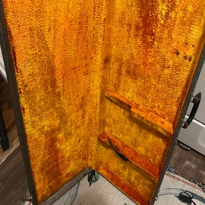Vintage 60s FENDER HARDSHELL CASE - Mustang, Duo-sonic, Musicmaster, Bronco - Salt & Pepper with Orange lining image 5