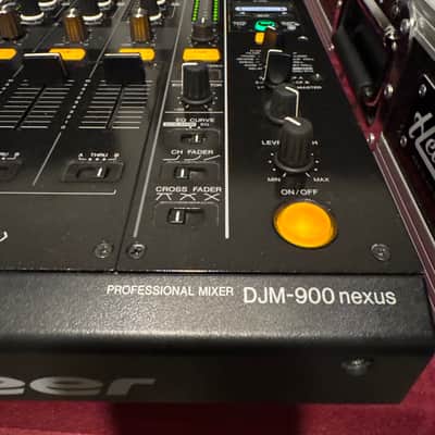 Pioneer DJM 900-NXS DJ Mixer (2011)(Professional)(Magvel Fader) image 6