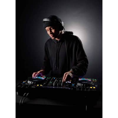 Pioneer DJ XDJ-RX3 All-In-One Touch Screen Rekordbox Serato DJ Controller System image 13