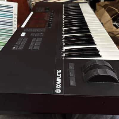 Native Instruments Komplete Kontrol S49 Mk2 2010s - Black image 2
