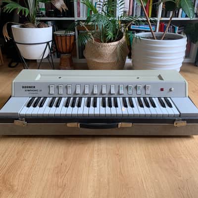 Hohner Symphonic 31 '60s - wooden image 2