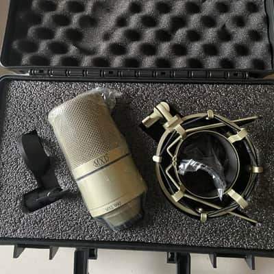 MXL 990 Condenser Microphone with Shockmount image 1