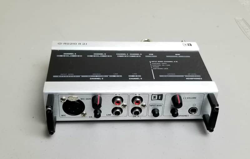 Native Instruments Audio 8 DJ USB Audio Interface image 1