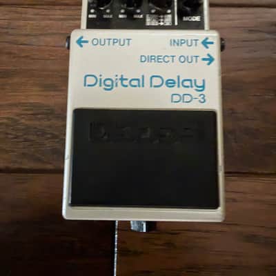 Boss DD-3(a) Digital Delay 1990 - 2001 - White