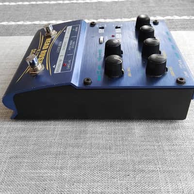 Akai E2 Headrush Delay/Looper image 6
