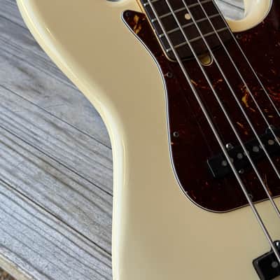 2015 Fender American Standard Jazz Bass V - Olympic White image 5