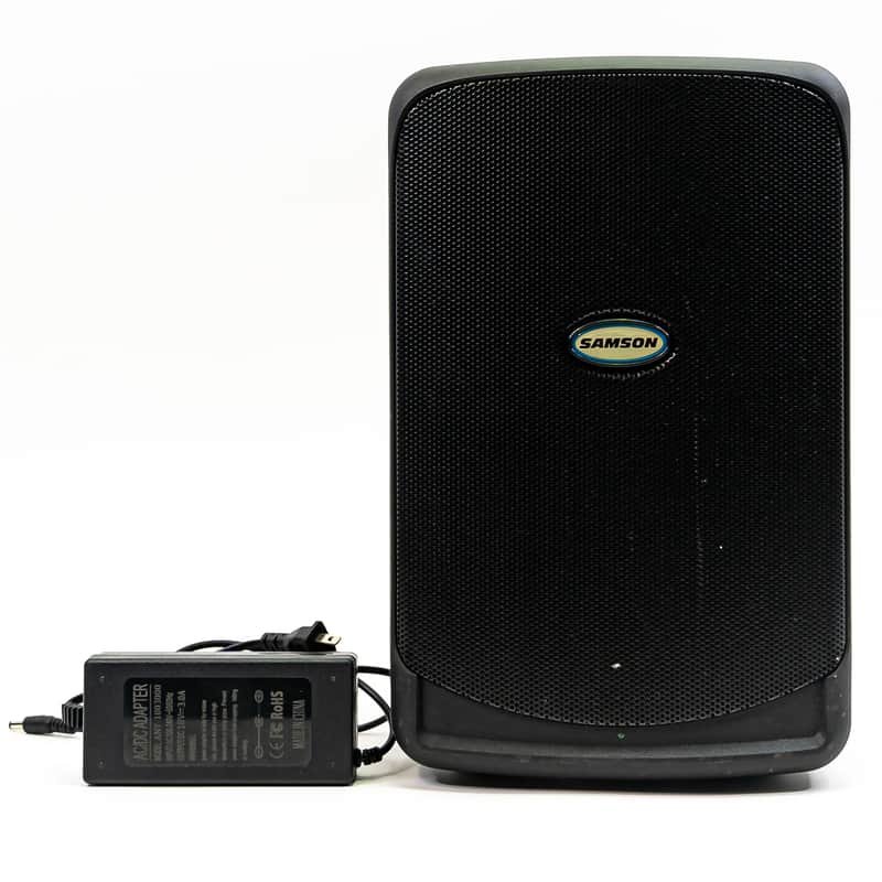 Samson XP40i Portable Rechargeable 40W PA System iPod Dock with Power Supply Bild 1