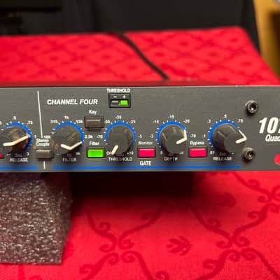 dbx 1074 Quad Gate 2010s - Black image 2