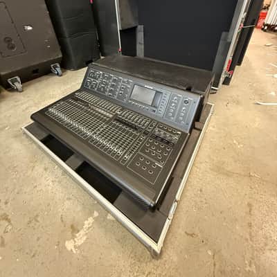 Midas M32 LIVE 40-Channel Digital Console 2014 - Present - Black image 3