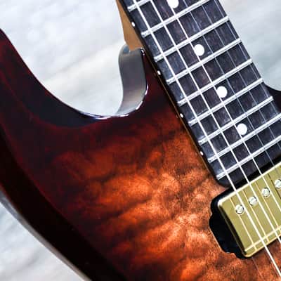 Godin Artisan ST-II WhiskeyBurst EN Quilted Maple Top Electric Guitar w/Caset image 9