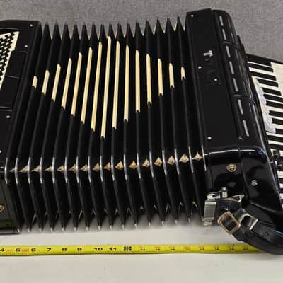 Titano Titan Piano Accordion 41/120 W/Case W/Pickup Tested image 10