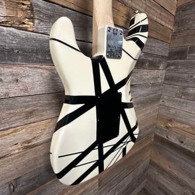 EVH Striped Series '78 Eruption 2022 - Present - Black / White Stripe Relic image 8