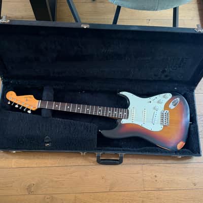 Fender American Vintage '62 Stratocaster 1985 - 1989 3-Color Sunburst image 9