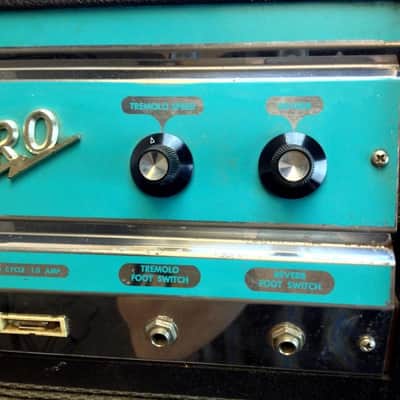 1960's Supro Corsica S6622 1x12 Tube Combo Guitar Amplifier image 2