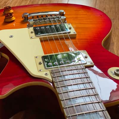 K-ON! Rare Yui Hirasawa Single Cutaway Heritage Cherry Sunburst. Super Rare Anime! image 7