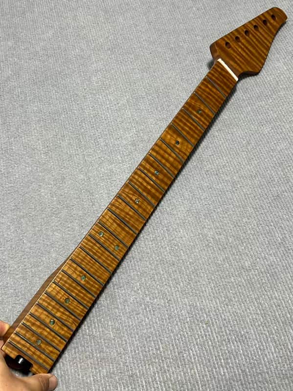 Round end stainless steel 22 frets 5a roasted flame Maple guitar neck 25.5inch hole 10mm Wheel truss rods image 1