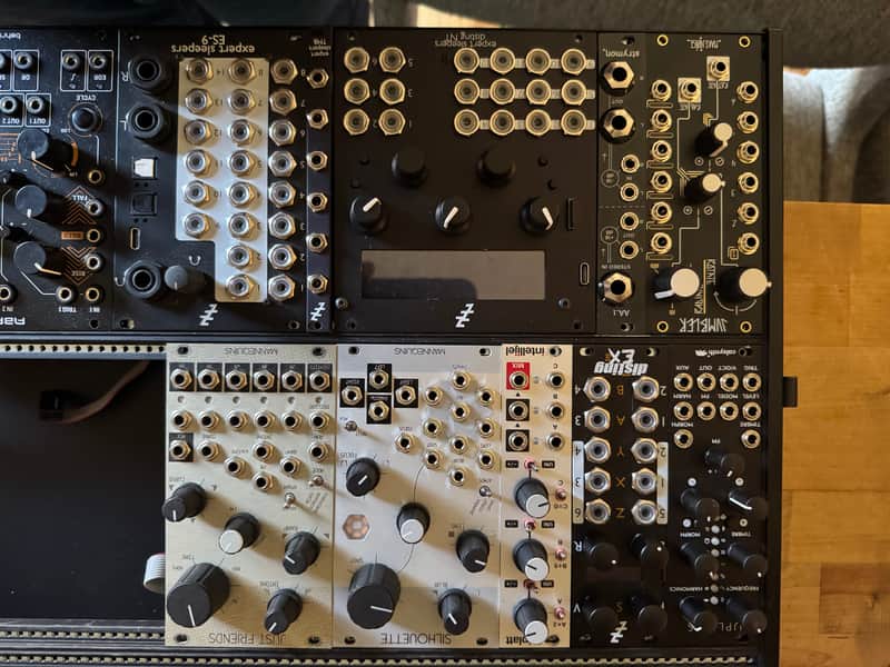 Mannequins Just Friends V2